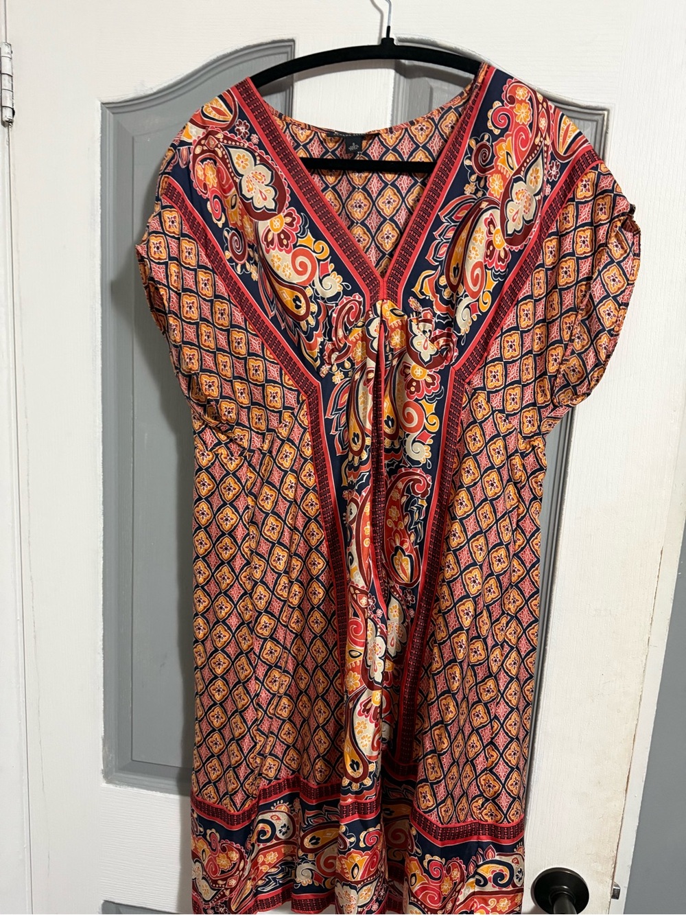 100% silk Banana Republic Boho Paisley Print  Holiday vacation Dress